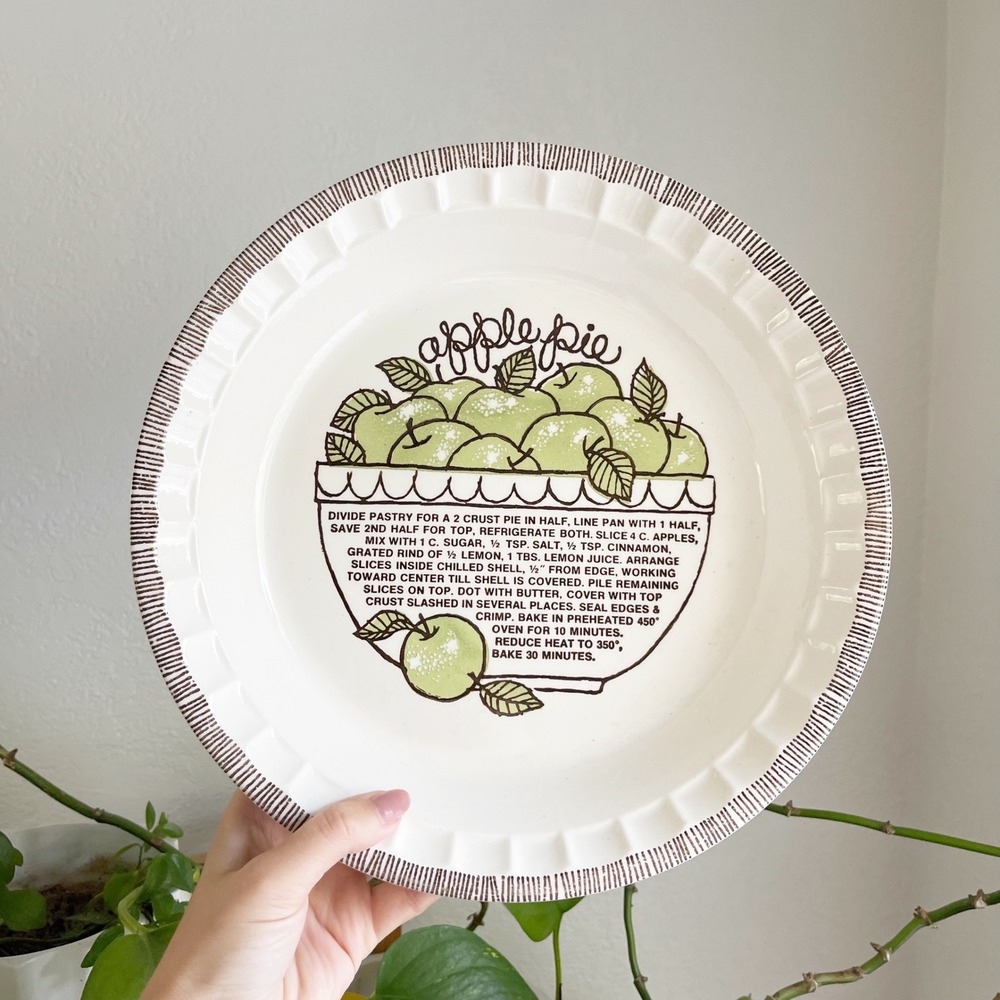 Royal China by Jeannette Vintage Apple Pie Recipe Plate Ceramic Baking Dish USA